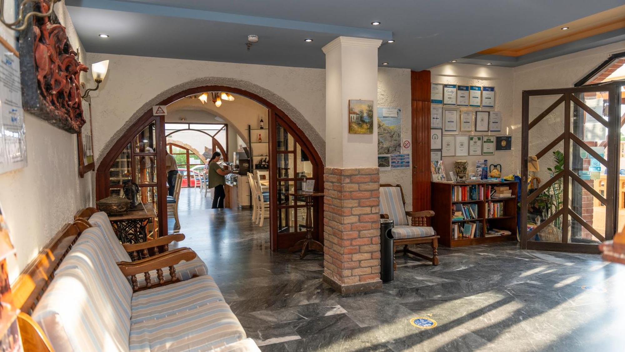 Evina Rooms&Suites Kokkini Hani Dış mekan fotoğraf