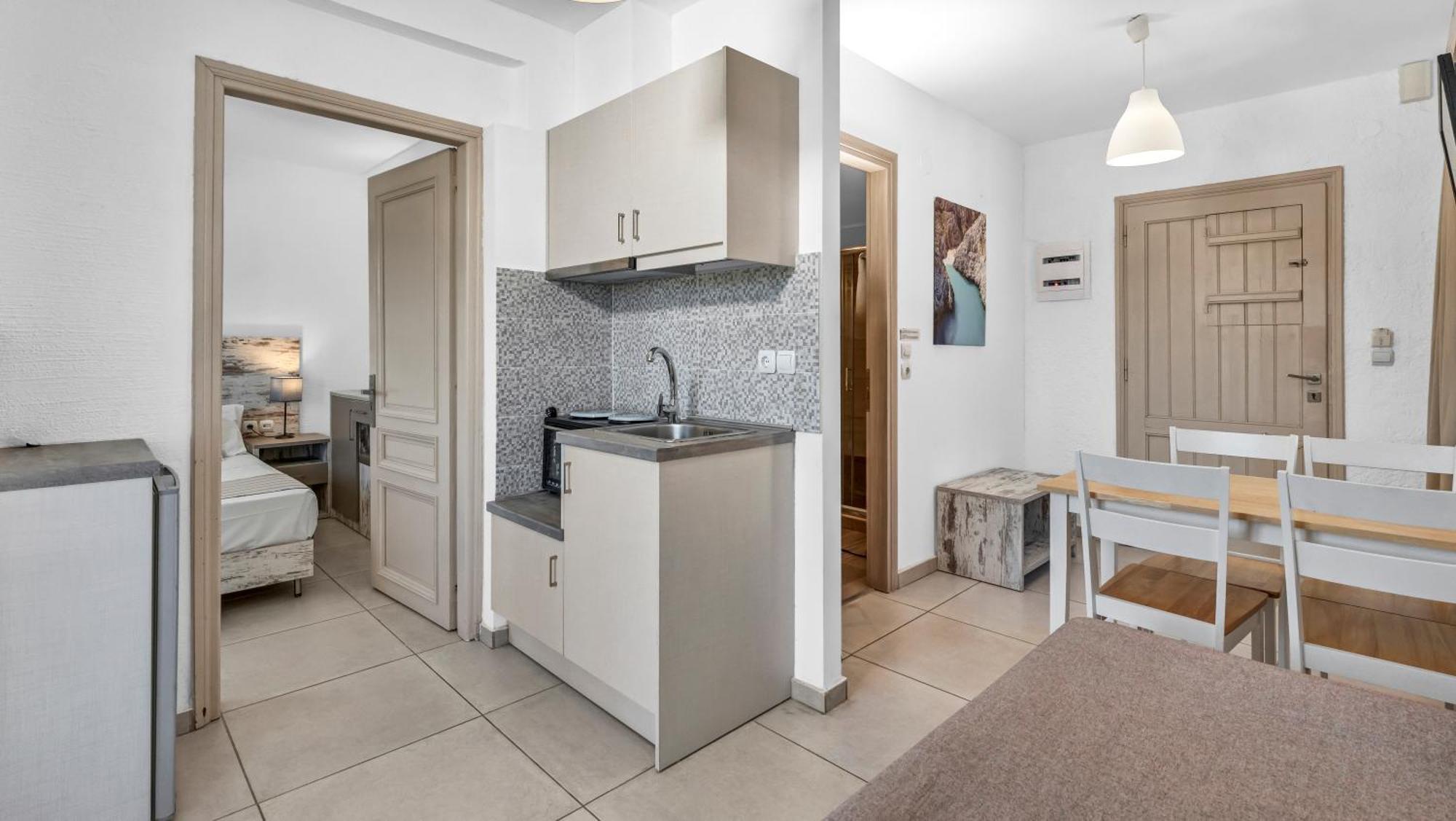 Evina Rooms&Suites Kokkini Hani Dış mekan fotoğraf